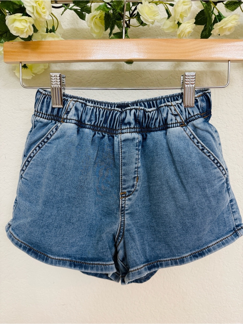 GAP • Girls Blue Denim Pull On Shorts Elastic Waist Soft Jean Shorts